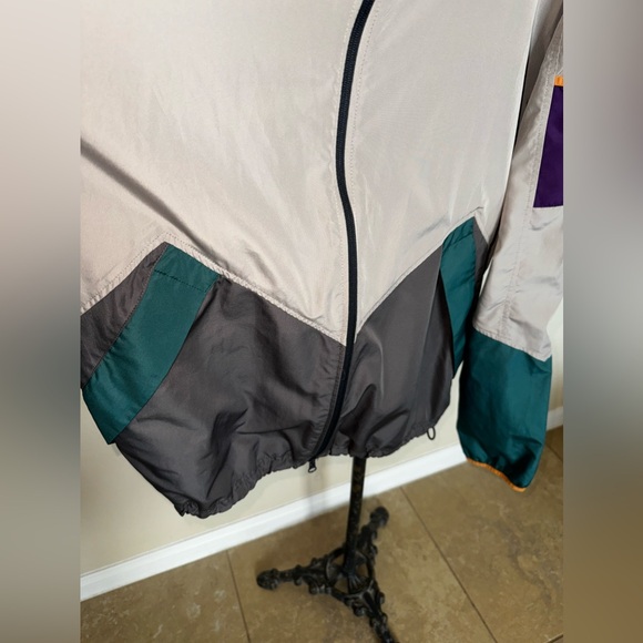 Without Walls windbreaker - Picture 3 of 5